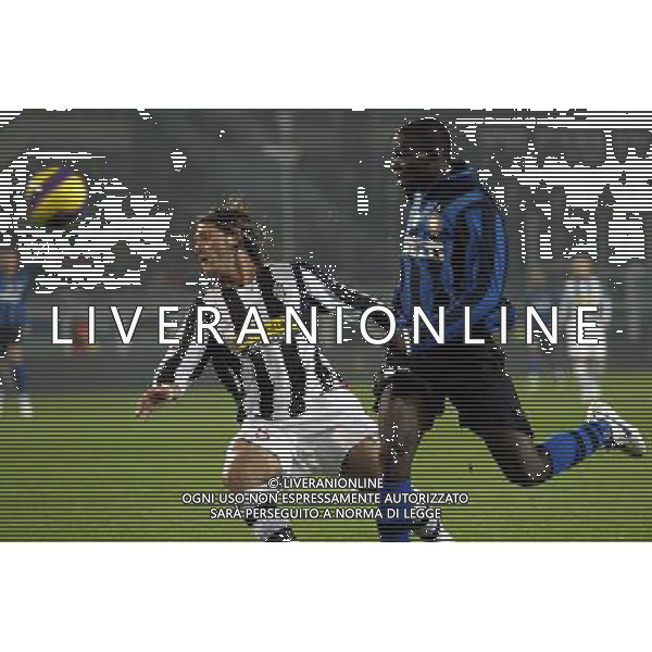 ©Alessandro Falzone/Press Photo 31-01-2008 Torino Sport Calcio Juventus Inter Coppa Italia 2007 2008 Nella foto: gol di Balotelli contrastato da Stendardo ag aldo liverani