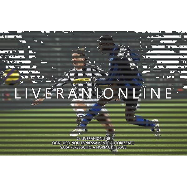 ©Alessandro Falzone/Press Photo 31-01-2008 Torino Sport Calcio Juventus Inter Coppa Italia 2007 2008 Nella foto: gol di Balotelli contrastato da Stendardo ag aldo liverani