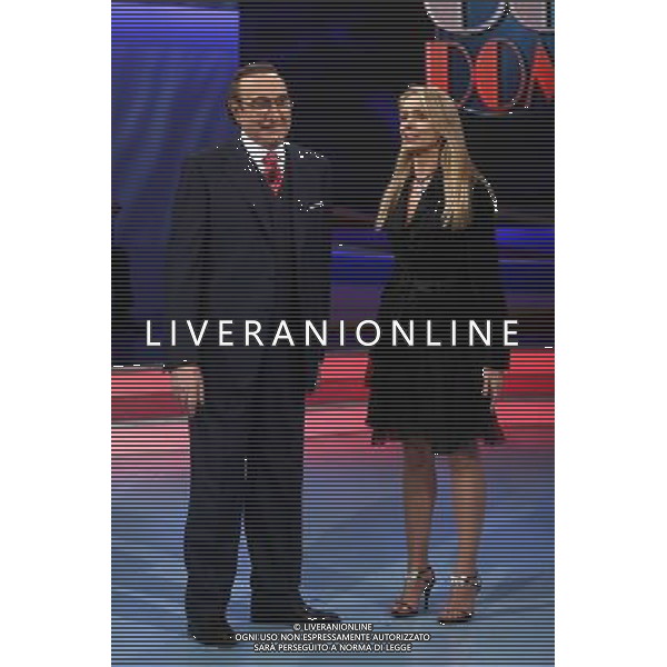 ROMA 01 02 2008 TRASMISSIONE TELEVISIVA \'DOMENICA IN \' NELLA FOTO GLORIA GUIDA E PIPPO BAUDO AG ALDO LIVERANI