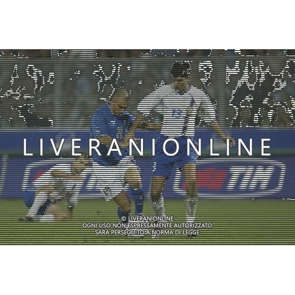 Reggio Calabria 11/10/2003 Italia-Arzebaijan qualificazioni Euro 2004 nella foto Marco Di Vaio e Yadullayev* Agenzia Aldo liverani