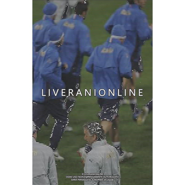 Raduno e Allenamento della Nazionale Italiana a Milano 04/02/2008 nella foto roberto donadoni corsa di gruppo ph Luzzani/Ag. Aldo liverani sas 
