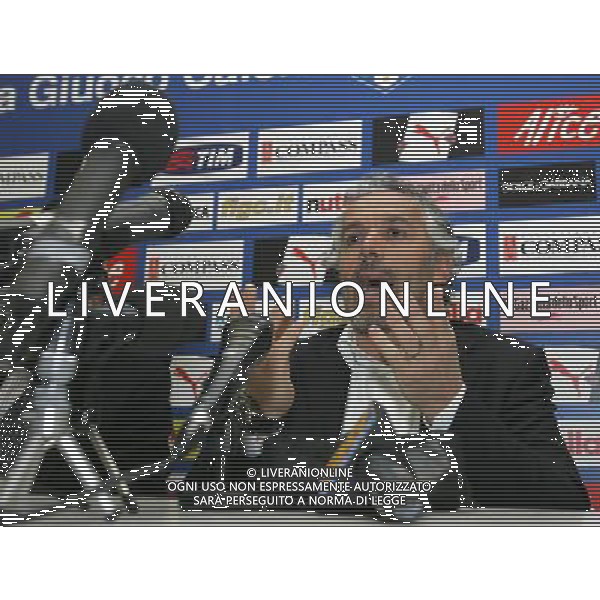 Raduno e Allenamento della Nazionale Italiana a Milano 04/02/2008 nella foto roberto donadoni in conferenza stampa ph Luzzani/Ag. Aldo liverani sas 