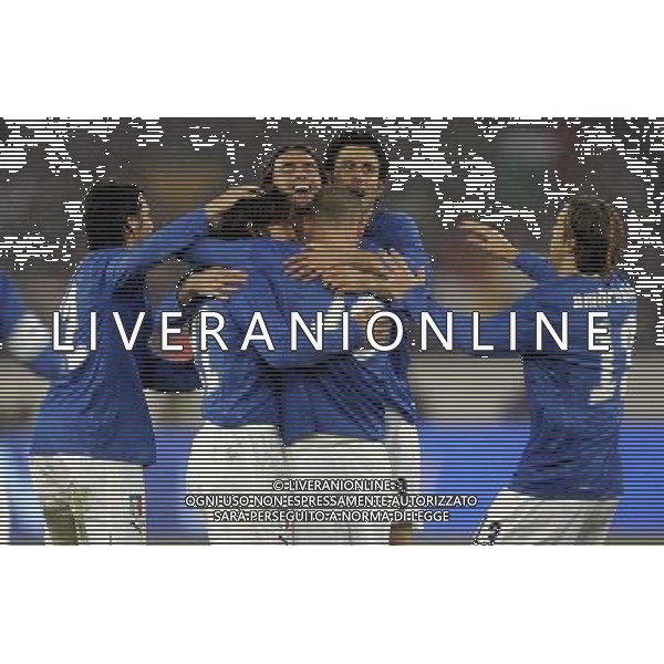 Italia - Portogallo amichevole Zurigo 06/02/2008 nella foto abbracci esultanza dopo il gol di andrea pirlo del 2-0 ph luzzani/Ag. Aldo Liverani sas