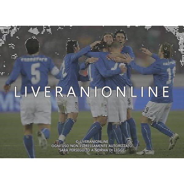 Zurigo (CH) 06-02-2008 amichevole preparazione euro 2008 italia-portogallo 3 : 1 nella foto andrea pirlo esulta con i compagni dopo il gol ph marco luzzani/ag aldo liverani s.a.s.