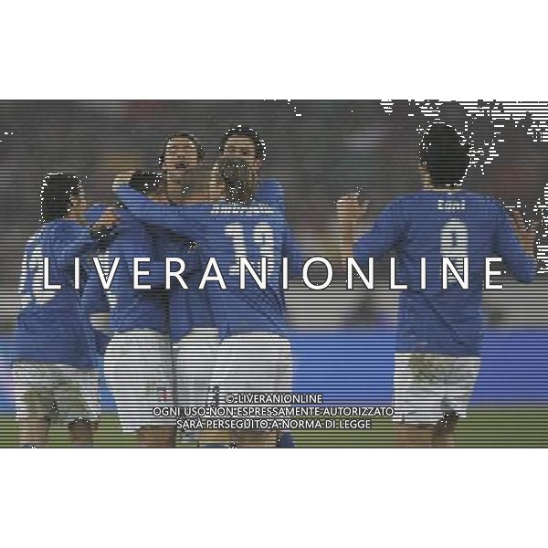 Zurigo (CH) 06-02-2008 amichevole preparazione euro 2008 italia-portogallo 3 : 1 nella foto andrea pirlo esulta con i compagni dopo il gol ph marco luzzani/ag aldo liverani s.a.s.