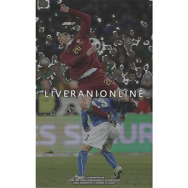 Zurigo (CH) 06-02-2008 amichevole preparazione euro 2008 italia-portogallo 3 : 1 nella foto hugo almeida e massimo ambrosini ph marco luzzani/ag aldo liverani s.a.s.