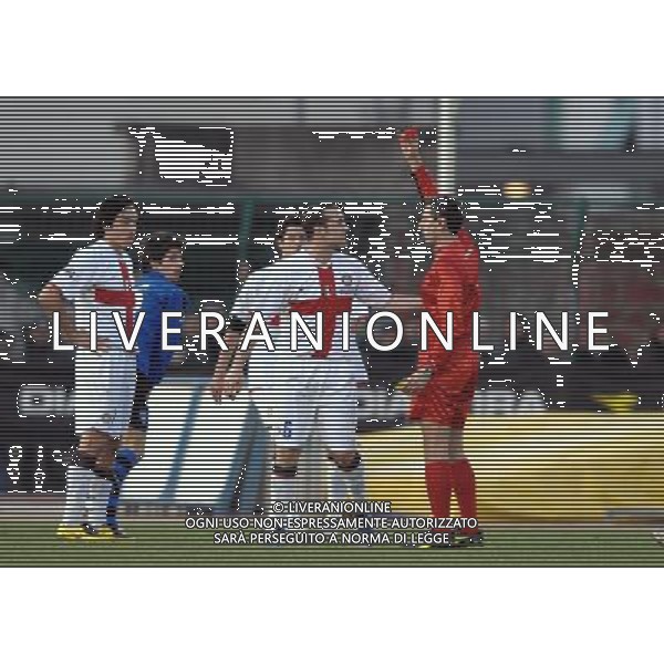 60a Coppa Carnevale Torneo di Viareggio 2008 Empoli-Inter finale Viareggio - 11.02.2008 Nella Foto: arbitro dondarini estrae il cartellino rosso per l\'espulsione Federici Ph.Vitez/Ag. Aldo Liverani Sas