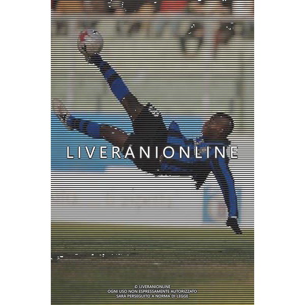Inter-Empoli Finale 60a Coppa Carnevale Torneo di Viareggio 2008 13.02.2008 Inter-Empoli Nella Foto: mario Balotelli in rovesciata colpisce la traversa Ph.Vitez/Ag. Aldo Liverani Sas