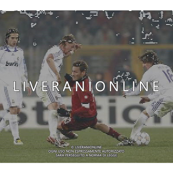 Roma - Real Madrid 19/02/2008 Uefa Champions League 2007/2008 - Ottavi di finale di andata nella foto: francesco Totti tra Guti e HEINZE ph Corradetti / ag. Aldo Liverani