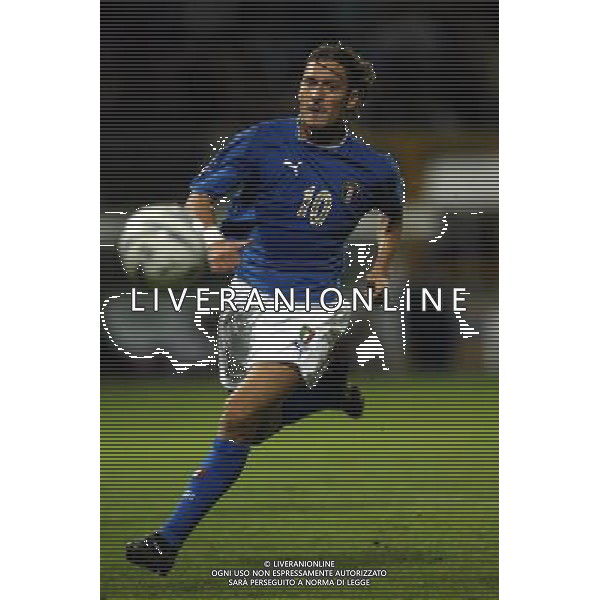 REGGIO CALABRIA 11/10/03 QUALIFICAZIONI EUROPEI 2004 ITALIA AZERBAIGIAN NELLA FGOTO FRANCESCO TOTTI FOTO AG. ALDO LIVERANI
