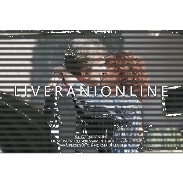 TELEFILM\'IL MARESCIALLO ROCCA E L\'AMICO D\'INFANZIA\' NELLA FOTO Gigi Proietti, Veronica Pivetti AG ALDO LIVERANI