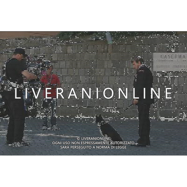TELEFILM\'IL MARESCIALLO ROCCA E L\'AMICO D\'INFANZIA\' NELLA FOTO backstage - Gigi Proietti AG ALDO LIVERANI