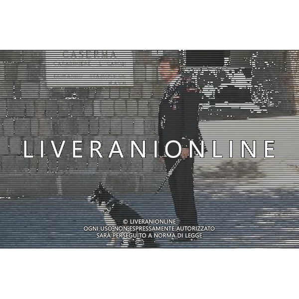 TELEFILM\'IL MARESCIALLO ROCCA E L\'AMICO D\'INFANZIA\' NELLA FOTO Gigi Proietti AG ALDO LIVERANI