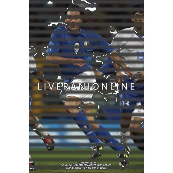 REGGIO CALABRIA 11/10/03 QUALIFICAZIONI EUROPEI 2004 ITALIA AZERBAIGIAN NELLA FOTO CRISTIAN VIERI FOTO AG. ALDO LIVERANI