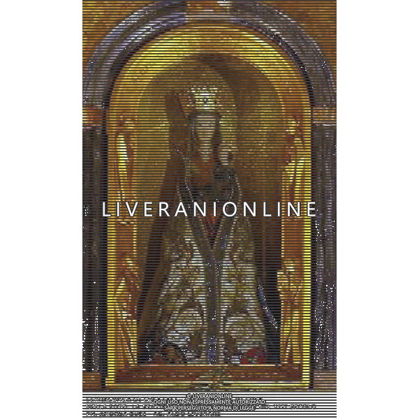SERRALUNGA DI CREA (AL) PARCO NATURALE DEL SACRO MONTE DI CREA NELLA FOTO: CAPPELLA DELLA MADONNA CON STATUA LIGNEA DATATA XIII SECOLO SULLA SINISTRA DIETRO L\'ALTARE PH. ANDREA BUSI -AG ALDO LIVERANI