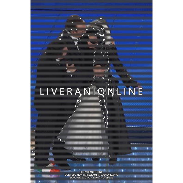 58mo Festival della Canzone Italiana sanremo seconda serata 26/02/2008 nella foto Loredana berte\' con Pippo baudo e Piero Chiambretti ph gazzaniga/Ag. Aldo Liverani sas