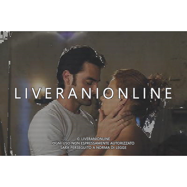 FICTION TELEVISIVA \'CENTO VETRINE\' NELLA FOTO, ALESSANDRO MARIO (MARCO DELLA ROCCA) E RAFFAELLA BERGE\' (MARINA KROEGER) AG ALDO LIVERANI 