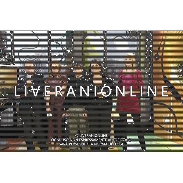 CARLO VERDONE - CLAUDIA GERINI - EMANUELE PROPIZIO - GEPPI CUCCIARI - EVA RICCOBONO IL CAST DI \' GRANDE GROSSO E... VERDONE\' OSPITI ALLA TRASMISSIONE \' TRL LIVE@MTV\' MILANO, 06/03/2008 FOTO ANTONIO SORANO - AG. ALDO LIVERANI sas