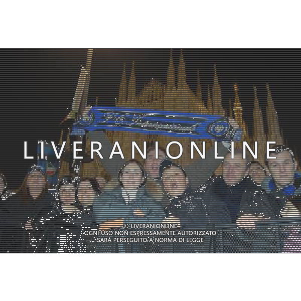 milano piazza duomo 8/3/2008 taglio della torta e distribuzione ai tifosi per i cento anni dell\' inter foto mario romano/ag aldo liverani