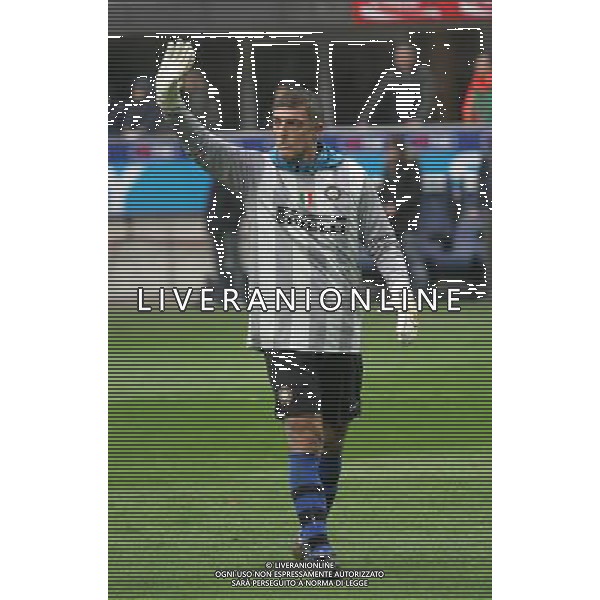 MILANO 9/3/2008 STADIO MEAZZA PARTITA TRA VECCHIE GLORIE PER FESTEGGIOARE I CENTO ANNI DELL\' INTER NELLA FOTO GIANLUCA PAGLIUCA FOTO MARIO ROMANO/AG ALDO LIVERANI