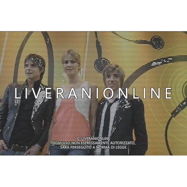 ELENA SANTARELLI ED IL GRUPPO DEI \' SONOHRA\' ( LUCA E DIEGO FAINELLO) OSPITI ALLA TRASMISSIONE: \' TRL LIVE@MTV\' FOTO ANTONIO SORANO - AG. ALDO LIVERANI sas