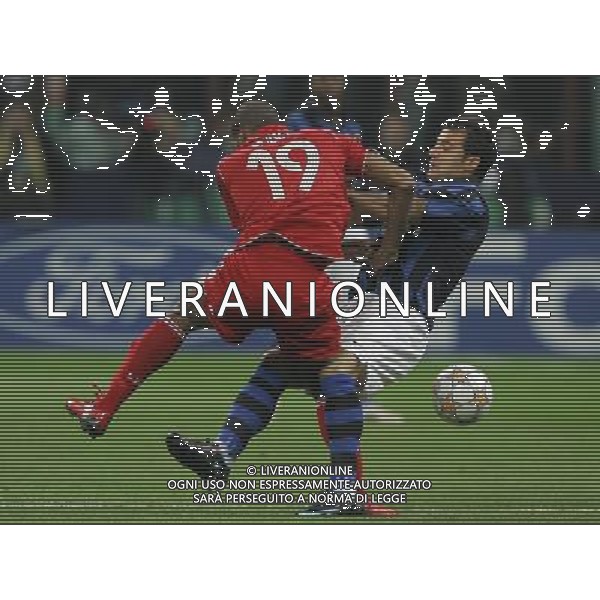 Inter - Liverpool Champions League ottavi di finale di ritorno 11/03/2008 nella foto dejan stankovic e babel ph luzzani/Ag. Aldo Liverani sas