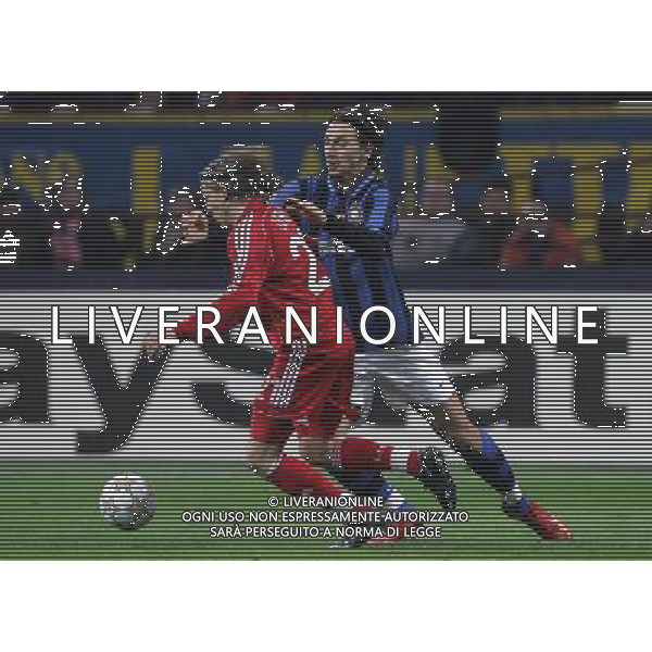 Milano 11-03-2008 champions league 2007/08 inter-liverpool 0:1 nella foto lucas leiva e zlatan ibrahimovic ph marco luzzani/ag aldo liverani s.a.s.