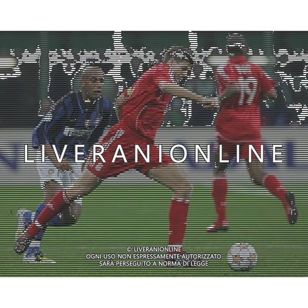 Milano 11-03-2008 champions league 2007/08 inter-liverpool 0:1 nella foto steven gerrard e maicon ph marco luzzani/ag aldo liverani s.a.s.
