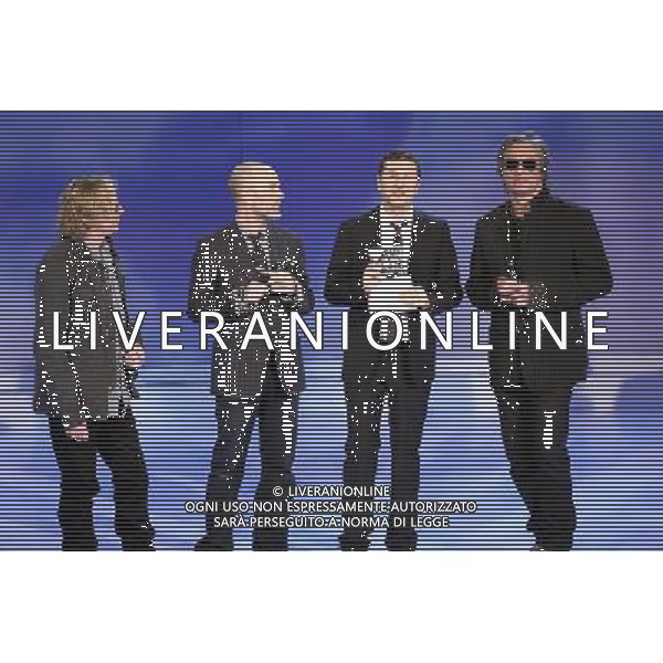 IL GRUPPO DEI \' R.E.M.\' CON FABIO FAZIO TRASMISSIONE: \' CHE TEMPO CHE FA\' MILANO, 16/03/2008 FOTO ANTONIO SORANO - ag. Aldo Liverani sas 