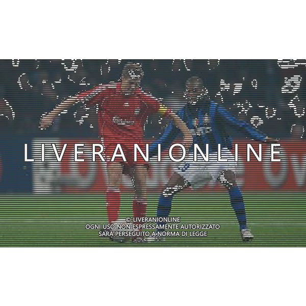 Champions League 2007/2008 Ottavi di Finale Ritorno Milano - 11.03.2008 Inter-Liverpool Nella Foto:GERRARD STEVEN-SUAZO DAVID /Ph.Vitez-Ag. Aldo Liverani