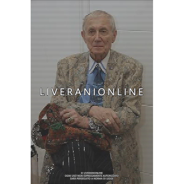 EVGENIJ EVTUSHENKO MILANO, 18/03/2008 - MONDADORI MULTICENTER EVGENIJ EVTUSHENKO INCONTRA IL PUBBLICO NELL\'AMBITO DELL\'INIZIATIVA \' MILANO PER LO SPETTACOLO\' E PRESENTA IL LIBRO: NEL PAESE DI COME SE\' FOTO ANTONIO SORANO - AG. ALDO LIVERANI SAS