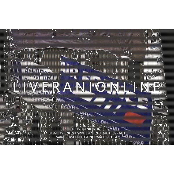 CARTELLONE DI AIR FRANCE TRASMISSIONE \' L\'INFEDELE\' MILANO, 26/03/2008 FOTO ANTONIO SORANO - AG. ALDO LIVERANI SAS