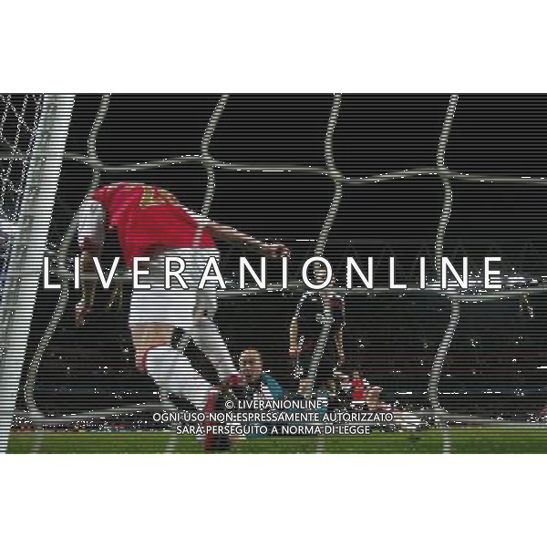 Nicklas Bendtner of Arsenal prevents the shot by Cesc Fabregas of Arsenal going into the net by not getting out of the way , 1-1 Arsenal v Liverpool, Quarter Final Champions League, First Leg, The Emirates Stadium, London, Date 02/04/2008, Picture by Ian Kington (IPS PHOTO AGENCY)/Ag. Aldo Liverani Sas - ONLY ITALY - EDITORIAL USE ONLY - 