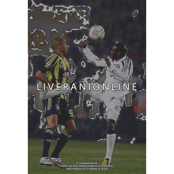 Claude Makelele of Chelsea and Deivid of Fenerbahce Fenerbahce v Chelsea -CHAMPIONS LEAGUE QUARTER-FINAL FIRST LEG at the Sukru Saracoglu stadium in Istanbul (Turkey) on 02/04/2008 Picture By Marcello Pozzetti©IPS - Photo Agency/Ag. Aldo Liverani sas - ONLY ITALY - EDITORIAL USE ONLY - 
