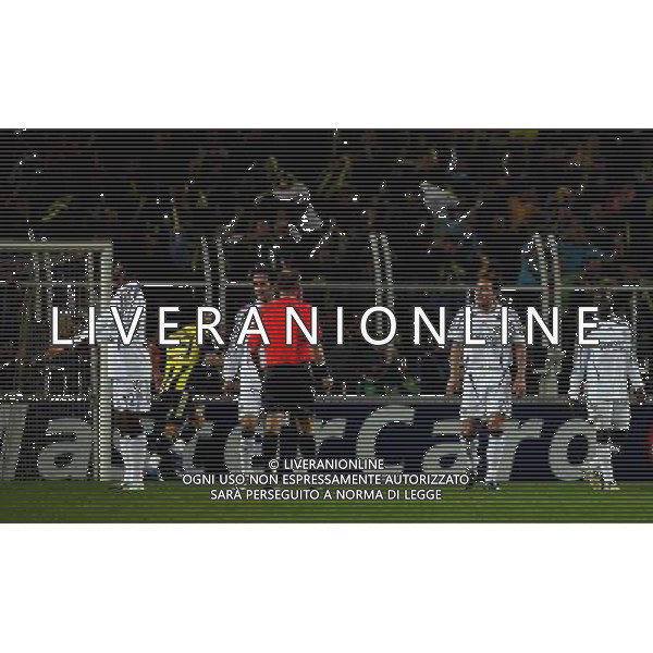 dejection of Chelsea after 2-1 Fenerbahce v Chelsea -CHAMPIONS LEAGUE QUARTER-FINAL FIRST LEG at the Sukru Saracoglu stadium in Istanbul (Turkey) on 02/04/2008 Picture By Marcello Pozzetti©IPS - Photo Agency/Ag. Aldo Liverani sas - ONLY ITALY - EDITORIAL USE ONLY - 