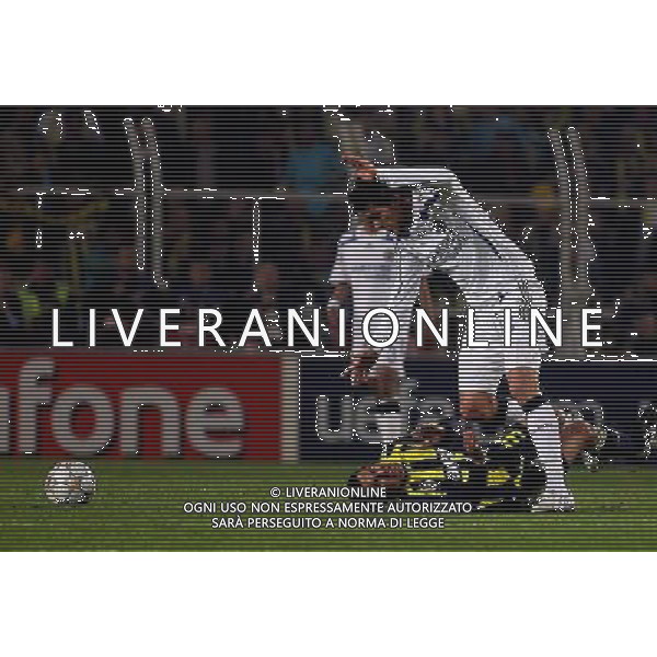 Michael Ballack of Chelsea vs Claudio Maldonado of Fenerbahce Fenerbahce v Chelsea -CHAMPIONS LEAGUE QUARTER-FINAL FIRST LEG at the Sukru Saracoglu stadium in Istanbul (Turkey) on 02/04/2008 Picture By Marcello Pozzetti©IPS - Photo Agency/Ag. Aldo Liverani sas - ONLY ITALY - EDITORIAL USE ONLY - 