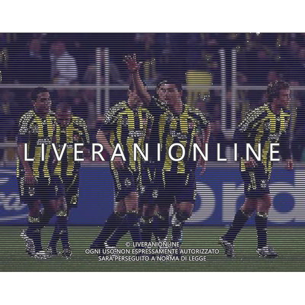 The joy of Colin Kazõm-Richards of Fenerbahce after the equaliser Fenerbahce v Chelsea -CHAMPIONS LEAGUE QUARTER-FINAL FIRST LEG at the Sukru Saracoglu stadium in Istanbul (Turkey) on 02/04/2008 Picture By Marcello Pozzetti©IPS - Photo Agency/Ag. Aldo Liverani sas - ONLY ITALY - EDITORIAL USE ONLY - 