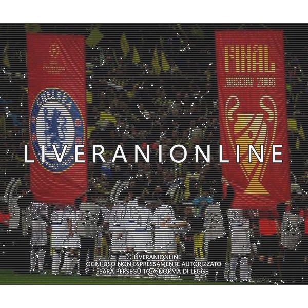 Chelsea presentation between the own banner and that one of the Moscoe final Fenerbahce v Chelsea -CHAMPIONS LEAGUE QUARTER-FINAL FIRST LEG at the Sukru Saracoglu stadium in Istanbul (Turkey) on 02/04/2008 Picture By Marcello Pozzetti©IPS - Photo Agency/Ag. Aldo Liverani sas - ONLY ITALY - EDITORIAL USE ONLY - 