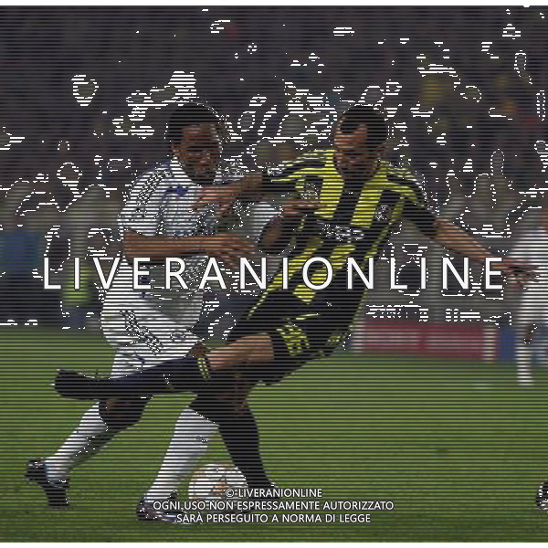 action with Didier Drogba of Chelsea and Edu Dracena of Fenerbahce Fenerbahce v Chelsea -CHAMPIONS LEAGUE QUARTER-FINAL FIRST LEG at the Sukru Saracoglu stadium in Istanbul (Turkey) on 02/04/2008 Picture By Marcello Pozzetti©IPS - Photo Agency/Ag. Aldo Liverani sas - ONLY ITALY - EDITORIAL USE ONLY - 