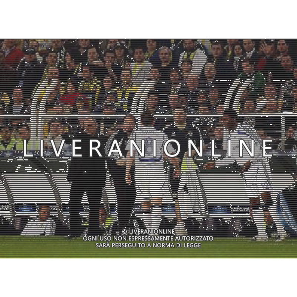 Frank Lampard of Chelsea is substituted Fenerbahce v Chelsea -CHAMPIONS LEAGUE QUARTER-FINAL FIRST LEG at the Sukru Saracoglu stadium in Istanbul (Turkey) on 02/04/2008 Picture By Marcello Pozzetti©IPS - Photo Agency/Ag. Aldo Liverani sas - ONLY ITALY - EDITORIAL USE ONLY - 
