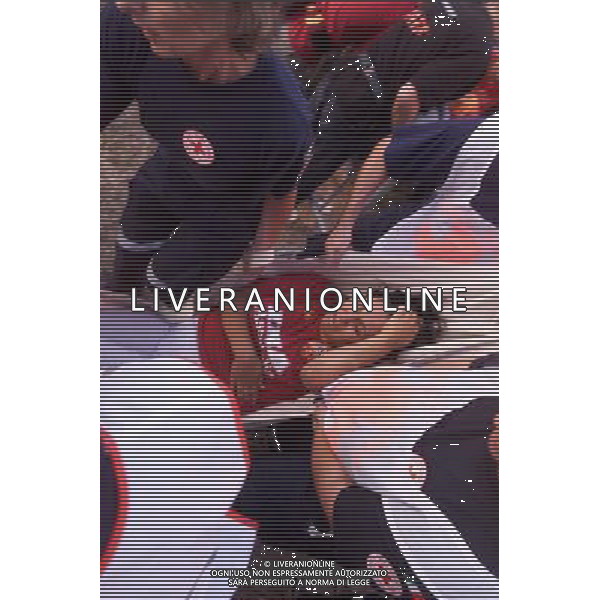 Festeggiamenti per la vittoria del terzo scudetto della Roma 24 giugno 2001 - Campionato 2000/2001 nella foto una tifosa colta da malore Ph Agenzia Aldo Liverani