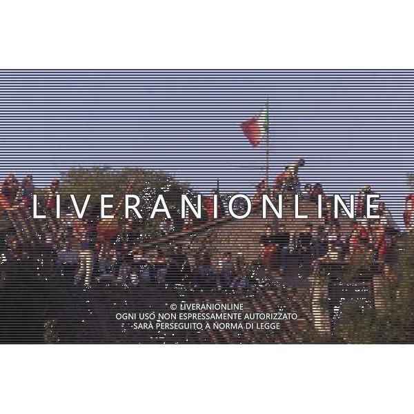 Festeggiamenti per la vittoria del terzo scudetto della Roma 24 giugno 2001 - Campionato 2000/2001 nella foto Tifosi sui tetti Ph Agenzia Aldo Liverani 