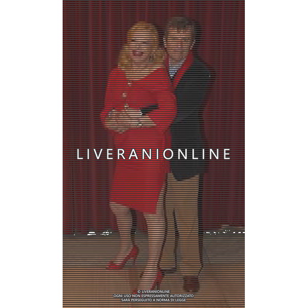 MILANO 7 APRILE 2008 CONFERENZA STAMPA PRESENTAZIONE DELLO SPETTACOLO TEATRALE \' IL LETTO OVALE\' NELLA FOTO: SANDRA MILO MAURIZIO MICHELI PH FRANKY-AG ALDO LIVERANI