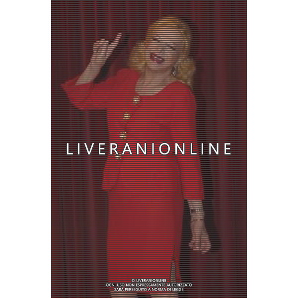 MILANO 7 APRILE 2008 CONFERENZA STAMPA PRESENTAZIONE DELLO SPETTACOLO TEATRALE \' IL LETTO OVALE\' NELLA FOTO: SANDRA MILO PH FRANKY-AG ALDO LIVERANI