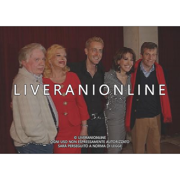 MILANO 7 APRILE 2008 CONFERENZA STAMPA PRESENTAZIONE DELLO SPETTACOLO TEATRALE \' IL LETTO OVALE\' NELLA FOTO: GINO LANDI SANDRA ALESSANDRO MARRAPODI MILO BARBARA D\'URSO E MAURIZIO MICHELI PH FRANKY-AG ALDO LIVERANI