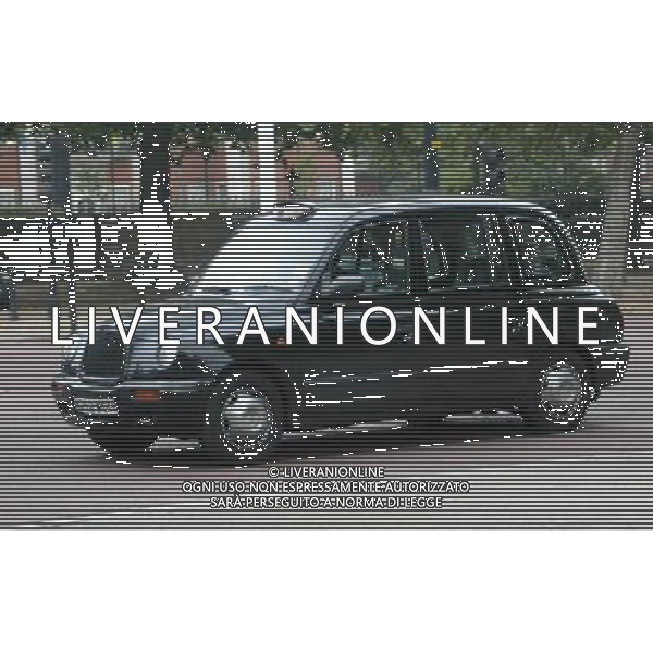 LONDRA NELLA FOTO TAXI LONDINESI AG ALDO LIVERANI IFC