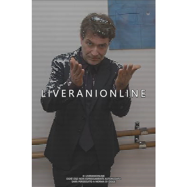 MILANO 8/3/2008 TEATRO CARCANO CORSO DI PORTA ROMANA CONFERENZA STAMPA PRESENTAZIONE DELLO SPETTACOLO TEATRALE: -TUTTA COLPA DI GARIBALDI- REGIA DI SERGIO FANTONI NELLA FOTO GIOELE DIX FOTO MARIO ROMANO/AG ALDO LIVERANI