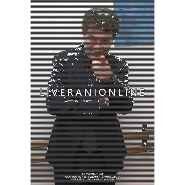 MILANO 8/3/2008 TEATRO CARCANO CORSO DI PORTA ROMANA CONFERENZA STAMPA PRESENTAZIONE DELLO SPETTACOLO TEATRALE: -TUTTA COLPA DI GARIBALDI- REGIA DI SERGIO FANTONI NELLA FOTO GIOELE DIX FOTO MARIO ROMANO/AG ALDO LIVERANI