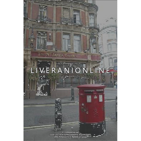 LONDRA NELLA FOTO LA CASSETTA DELLA POSTA AG ALDO LIVERANI IFC