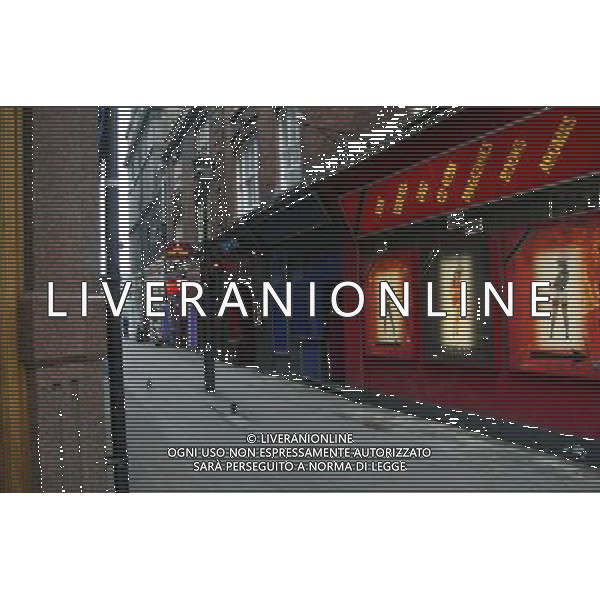 LONDRA NELLA FOTO LOCALI A LUCI ROSSE AG ALDO LIVERANI IFC